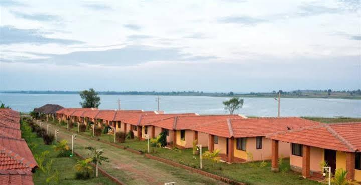 Begūr The Peepal Tree, Kabini מראה חיצוני תמונה